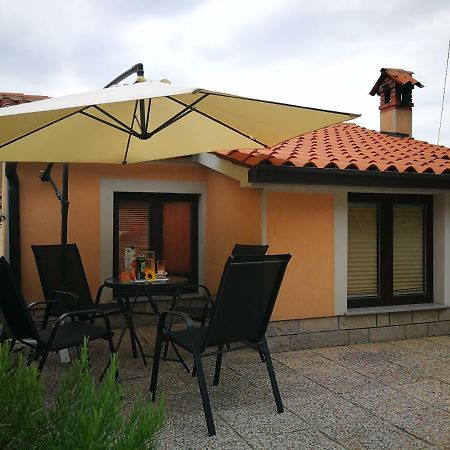 House Ceh Villa Črni Kal Екстериор снимка